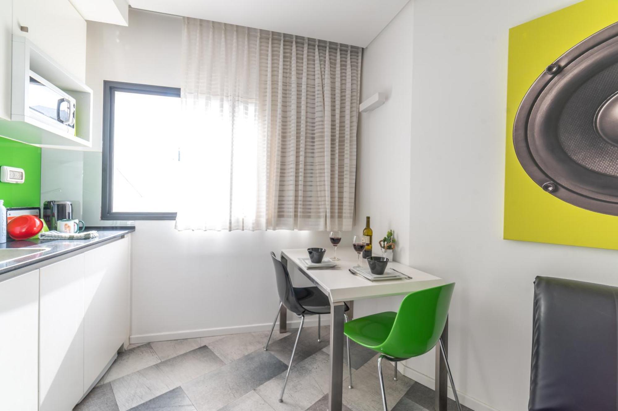 130 Rock Apartments Tel Aviv Room photo